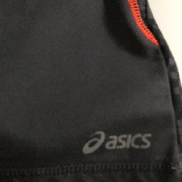 1/4 zip ASICS Hoody. - Picture 4 of 4
